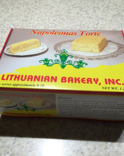 8 Serving Napoleonas Torte